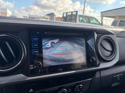 Used 2018 Toyota Tacoma TRD Sport RWD image 15