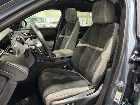 Used 2019 Land Rover Range Rover Velar R-Dynamic SE AWD/4WD image 5