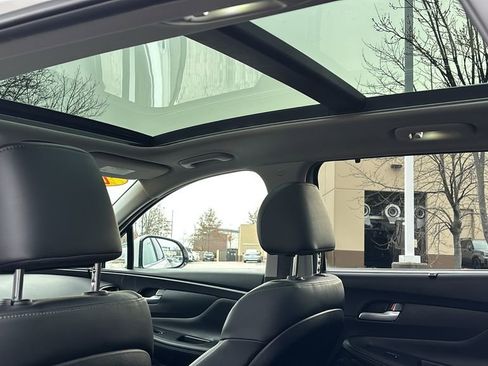 Used 2023 Hyundai Santa Fe SEL w/ Premium Package image 31