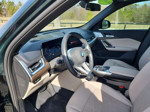 Used 2025 BMW X1 xDrive28i w/ Technology Package image 14