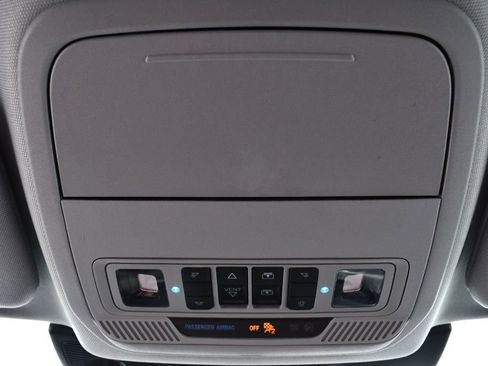 Used 2023 Ford Explorer XLT w/ Equipment Group 202A image 34