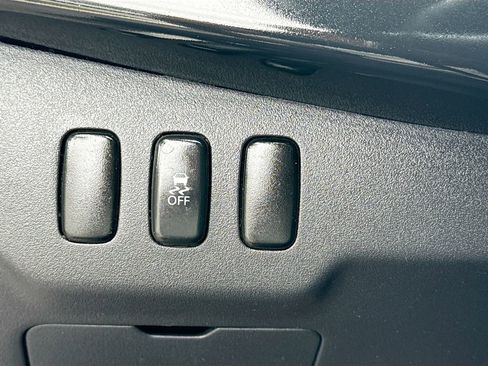 Used 2017 Mitsubishi Lancer ES FWD image 11