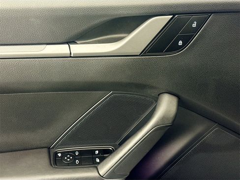 Used 2024 Porsche 911 Carrera image 17