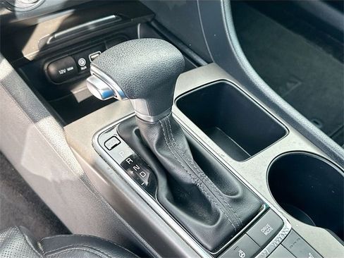 Used 2020 Kia Optima SE image 16