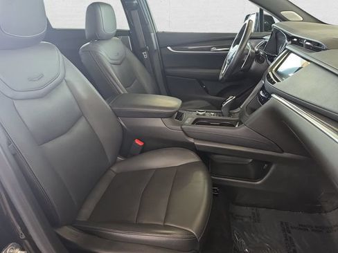 Certified 2024 Cadillac XT5 Sportv w/ LPO, Floor Liner Package AWD/4WD image 10