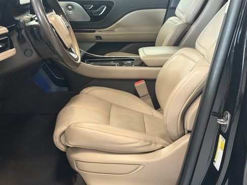 Used 2021 Lincoln Aviator Reserve w/ Equipment Group 202A AWD/4WD image 11