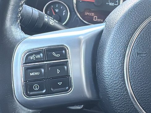 Used 2016 Jeep Wrangler Unlimited Rubicon image 23