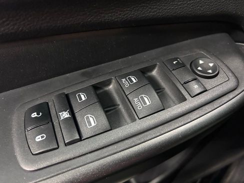 Used 2022 Jeep Cherokee Trailhawk w/ Premium Leather Package AWD/4WD image 6