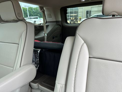 Used 2022 GMC Yukon Denali w/ Denali Premium Package RWD image 42
