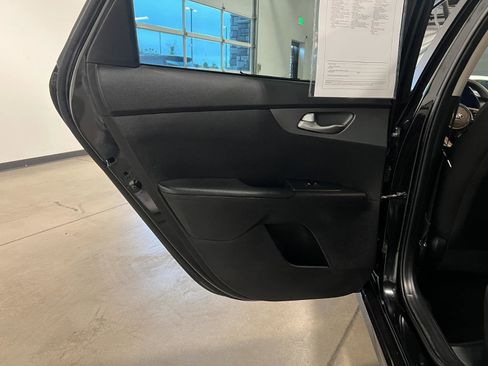 Used 2021 Kia Forte LXS image 29