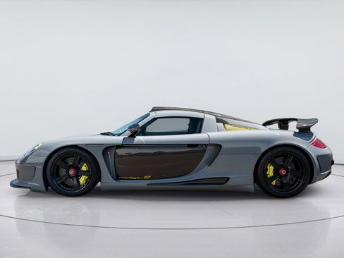 Used 2004 Porsche Carrera GT RWD image 6
