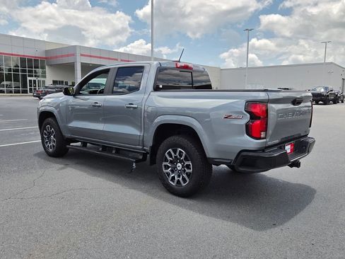 Used 2025 Chevrolet Colorado Z71 AWD/4WD image 9