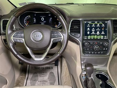 Used 2018 Jeep Grand Cherokee Overland image 28
