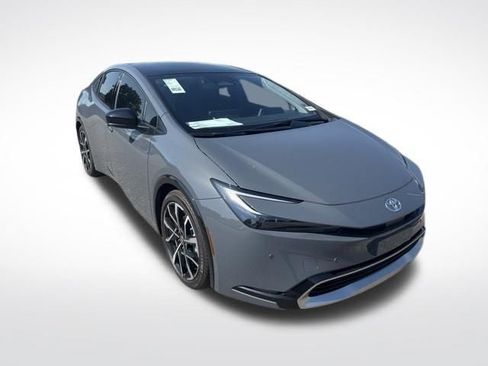 New 2026 Toyota Prius Plug-In Hybrid FWD image 7
