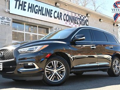 Used 2019 INFINITI QX60 Luxe w/ Essential Package