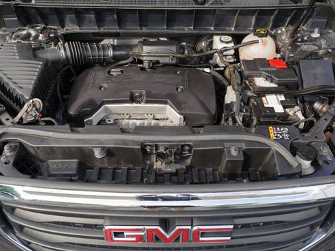 Used 2019 GMC Acadia SLE FWD image 76