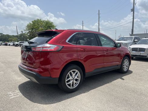 Used 2022 Ford Edge SEL w/ Convenience Package AWD/4WD image 2