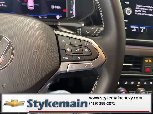 Used 2022 Volkswagen Taos SEL image 44