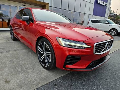 Used 2019 Volvo S60 T8 R-Design AWD/4WD image 3