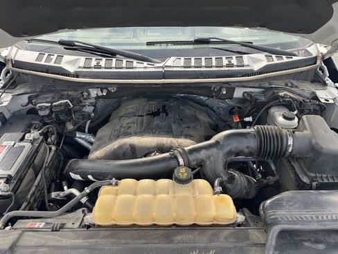 Used 2016 Ford F150 Platinum w/ Equipment Group 701A Luxury AWD/4WD image 14