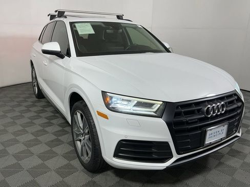 Used 2020 Audi Q5 2.0T Premium Plus w/ Premium Plus Package image 4