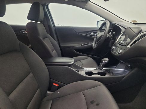 Used 2022 Chevrolet Malibu LT FWD image 21
