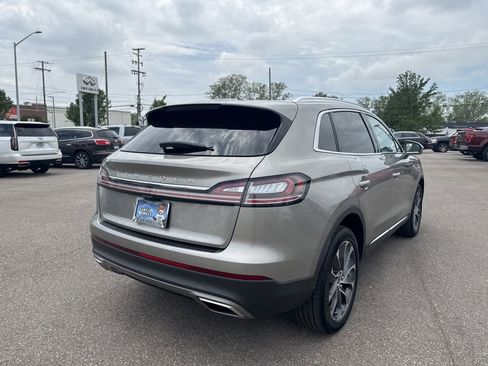 Used 2023 Lincoln Nautilus Reserve AWD/4WD image 5