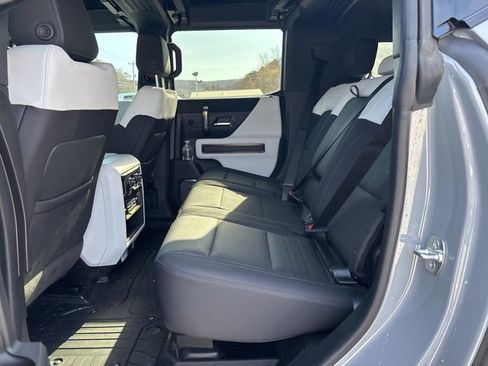 Used 2025 GMC Hummer EV 2X AWD/4WD image 25