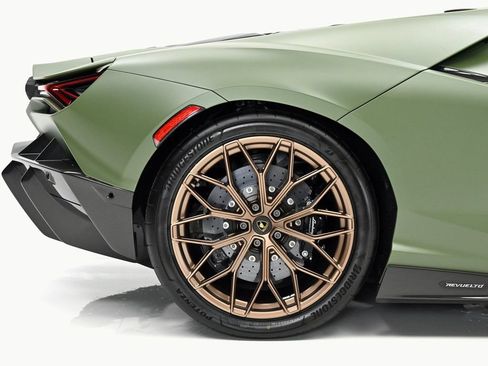 Used 2025 Lamborghini Revuelto AWD/4WD image 21