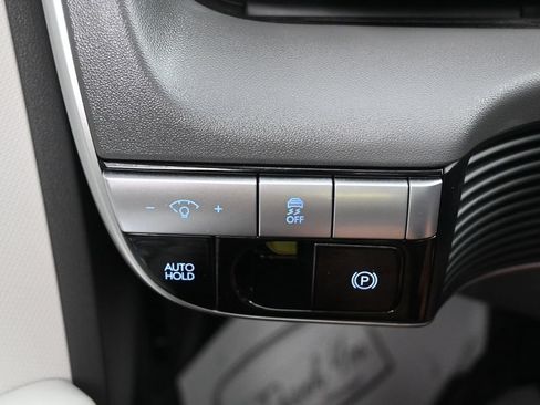Used 2024 Hyundai Ioniq 5 SE RWD image 13