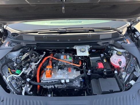 Certified 2024 Chevrolet Equinox EV RS FWD image 20