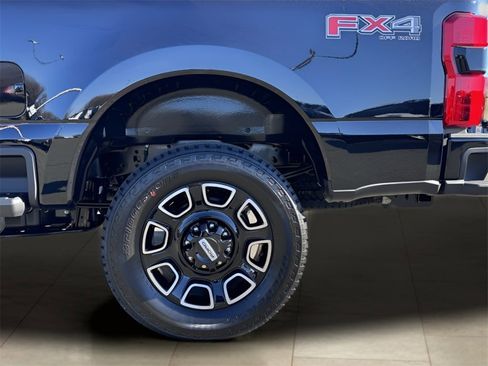 New 2026 Ford F250 Platinum w/ FX4 Off-Road Package image 44