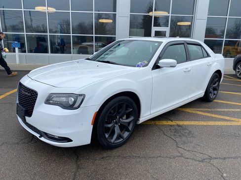 Used 2023 Chrysler 300 S image 1