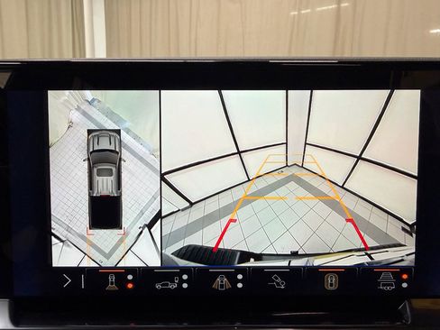 Certified 2025 Chevrolet Silverado 1500 High Country w/ High Country Premium Package image 35