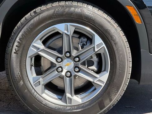 Used 2023 Chevrolet Blazer LT image 9