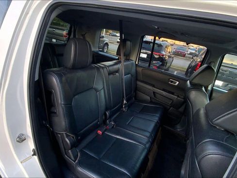 Used 2013 Honda Pilot Touring image 19