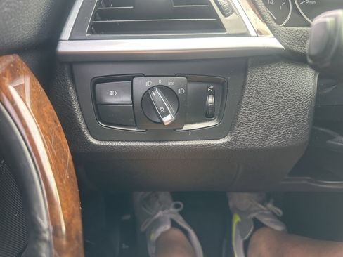 Used 2016 BMW 320i xDrive Sedan AWD/4WD image 22