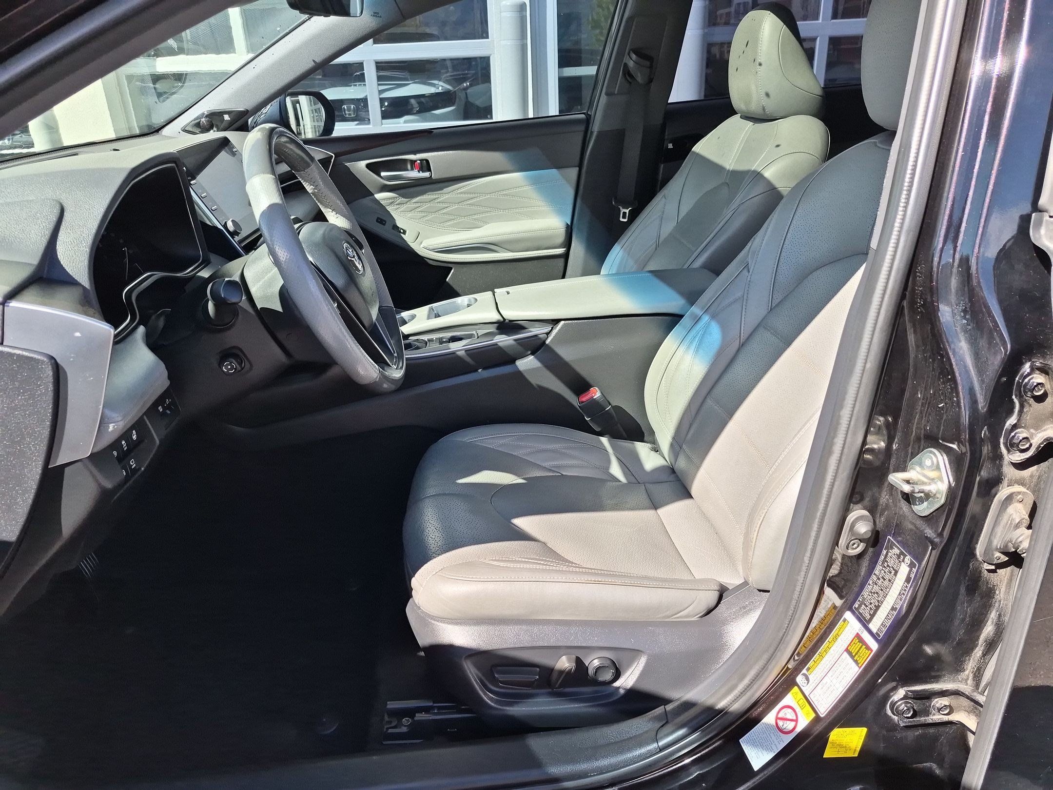 Used 2019 Toyota Avalon Limited w/ Advanced Safety Package FWD image 17