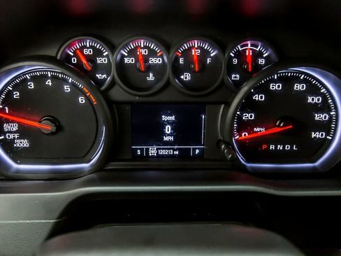 Used 2023 Chevrolet Silverado 1500 Custom Trail Boss w/ LPO, Dark Essentials Package AWD/4WD image 17