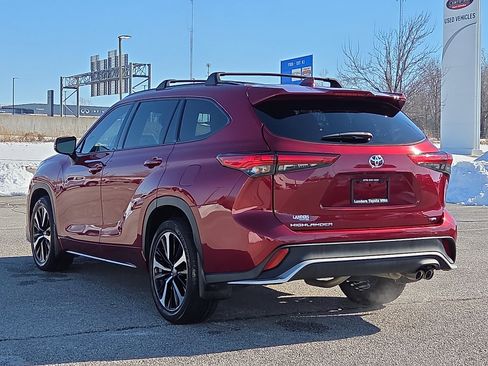 Used 2022 Toyota Highlander XSE image 4
