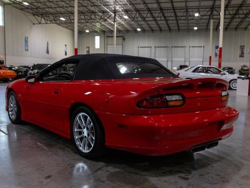 Used 2002 Chevrolet Camaro Z28 w/ SS Performance/Appearance Pkg RWD image 23