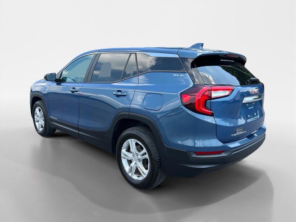 Used 2024 GMC Terrain SLE AWD/4WD image 3