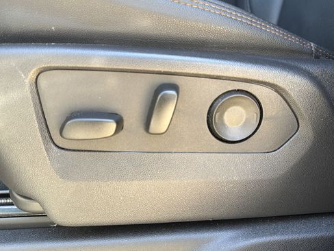 Used 2025 GMC Sierra 2500 AT4 w/ AT4 Premium Plus Package image 21