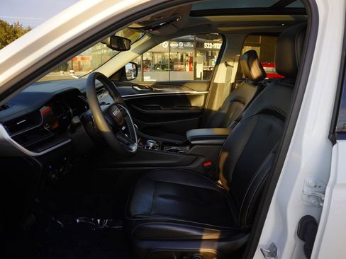 Used 2022 Jeep Grand Cherokee Limited 4xe image 21