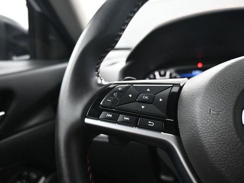 Used 2025 Nissan Altima 2.5 SR image 14