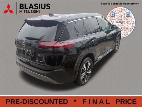 Used 2023 Nissan Rogue SL AWD/4WD image 13