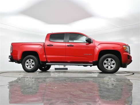 Used 2016 GMC Canyon 2WD Crew Cab w/ Convenience Package image 16