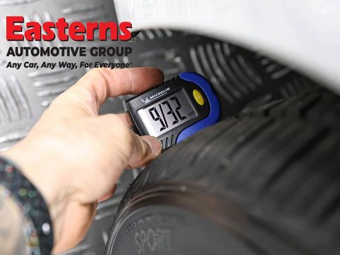 Used 2023 Tesla Model 3 Standard Range image 21