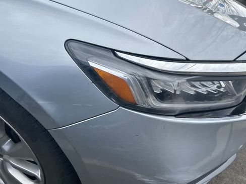 Used 2018 Honda Accord LX image 13
