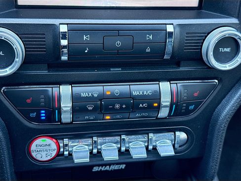 Used 2017 Ford Mustang Premium image 30